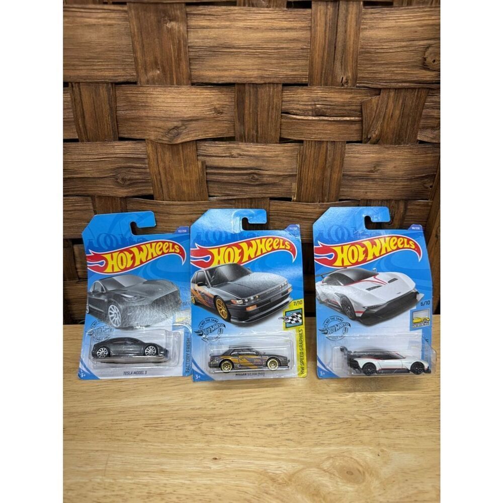 Hot Wheels Kids Toy Car Pack - Silver, Black & White Die-Cast Vehicles